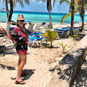 Meet your Posher, Posh